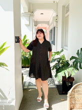 Load image into Gallery viewer, Hitomi Button-Up Dress in Black