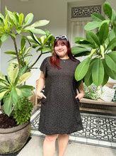 Load image into Gallery viewer, Hitomi Flutter-sleeve Dress in Black