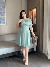 Load image into Gallery viewer, Justine Lyocell Dress in Green