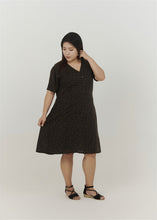 Load image into Gallery viewer, Hitomi Button-Up Dress in Black