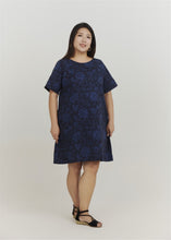Load image into Gallery viewer, Mori Yarn-Dyed Jacquard Shift Dress in Blue