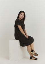 Load image into Gallery viewer, Hitomi Flutter-sleeve Dress in Black