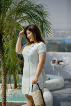 Load image into Gallery viewer, plus size modern cheongsam qipao in green with lace overlay