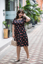 Load image into Gallery viewer, plus size black and red heart print satin midi dress with puff sleeves