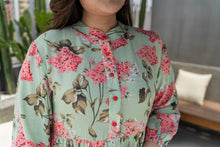 Load image into Gallery viewer, Hydrangea Maxi Dress in Green