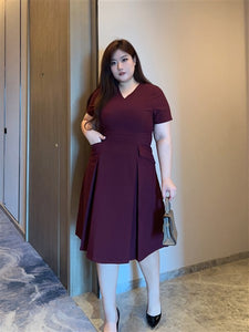 Mara Inverted Pleat Dress in Maroon