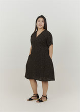 Load image into Gallery viewer, Hitomi Button-Up Dress in Black
