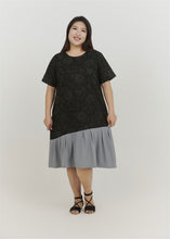 Load image into Gallery viewer, Mori Yarn-Dyed Jacquard Midi Dress in Green
