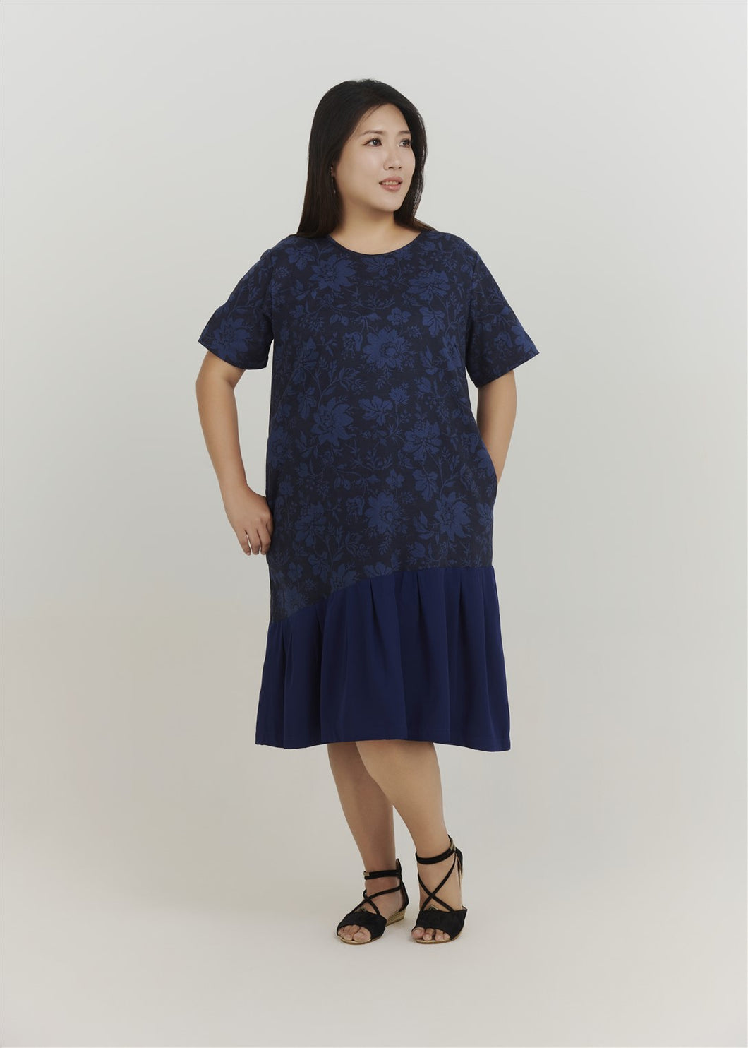 Mori Yarn-Dyed Jacquard Midi Dress in Blue