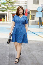 Load image into Gallery viewer, Naomi Retro Print Button-up Dress in Indigo
