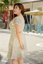 Load image into Gallery viewer, Printemps Fit &amp; Flare Dress in Green

