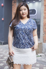 Load image into Gallery viewer, Bianka Lace Skirt in White
