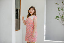 Load image into Gallery viewer, plus size pink floral modern cheongsam qipao inspired shift dress with yellow piping
