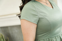 Load image into Gallery viewer, Regina Cocktail Lace Dress in Mint Green
