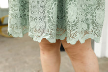 Load image into Gallery viewer, Regina Cocktail Lace Dress in Mint Green
