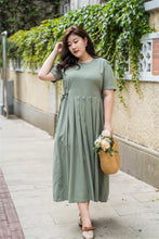 Load image into Gallery viewer, plus size green maxi dress with side ties 
