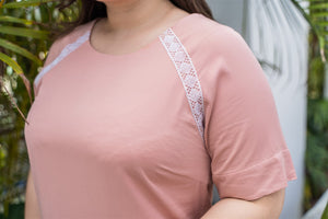Galle Lace Dress in Dusty Pink