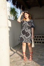 Load image into Gallery viewer, Plus Size Black and White Bandana Print Dress with front buttons and belt
