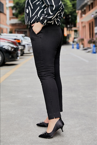 Giselle Slim Fit Crop Pant in Black