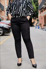 Load image into Gallery viewer, Giselle Slim Fit Crop Pant in Black

